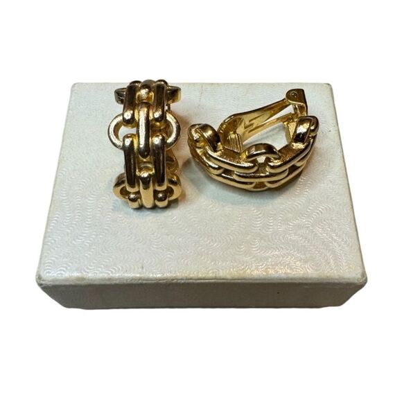Vintage Christian Dior Chain Link Half Hoop Clip On Earrings - Picture 1 of 10